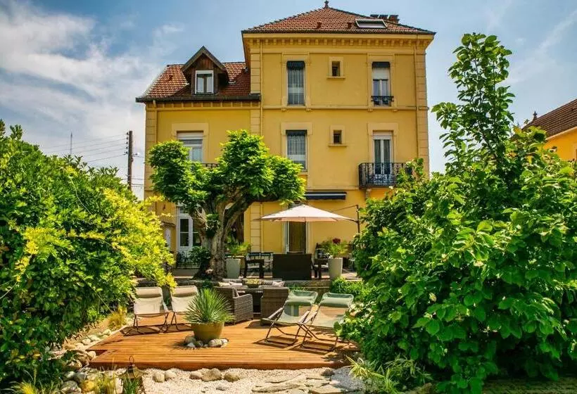 Hotelli Des Dauphins