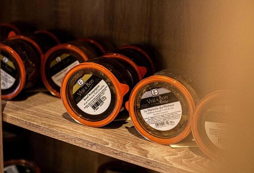 ホテル Des Dauphins