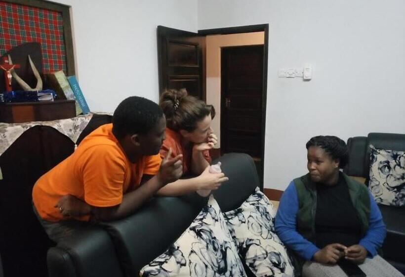 ホテル Kilimanjaro Mad Monkey S