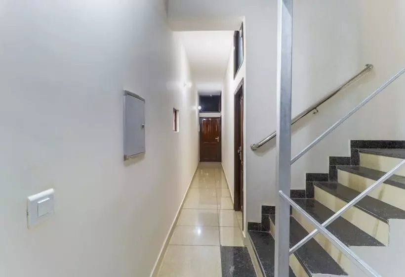 Hotelli Oyo 45972 Vasdeva