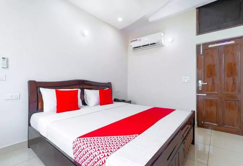 Hotelli Oyo 45972 Vasdeva
