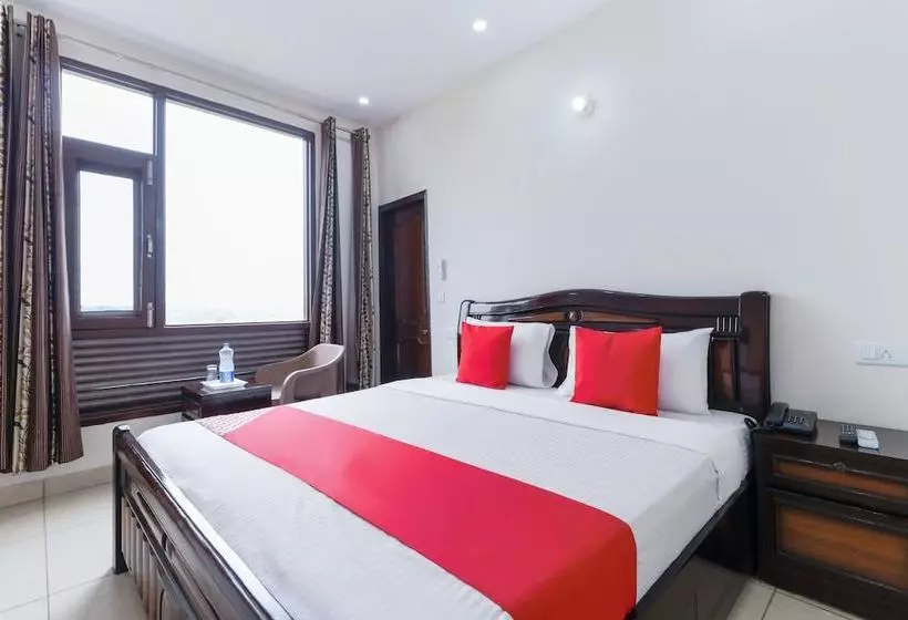 Hotelli Oyo 45972 Vasdeva
