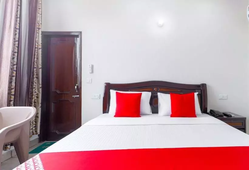 Hotelli Oyo 45972 Vasdeva