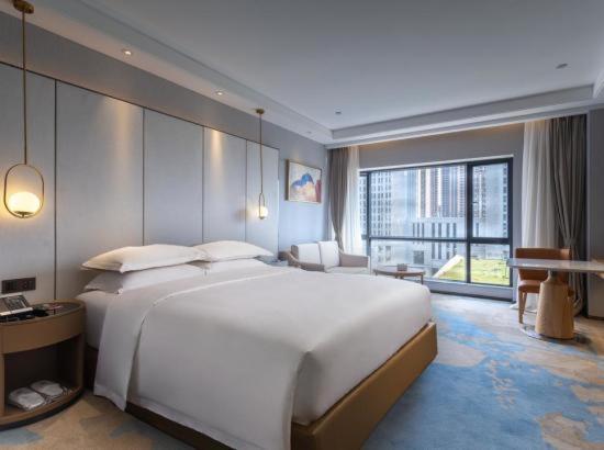 Hotel Ramada Encore By Wyndham Kunming West