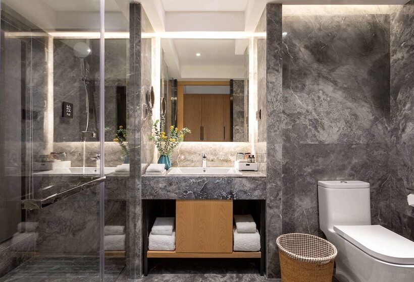 Hotel Ramada Encore By Wyndham Kunming West