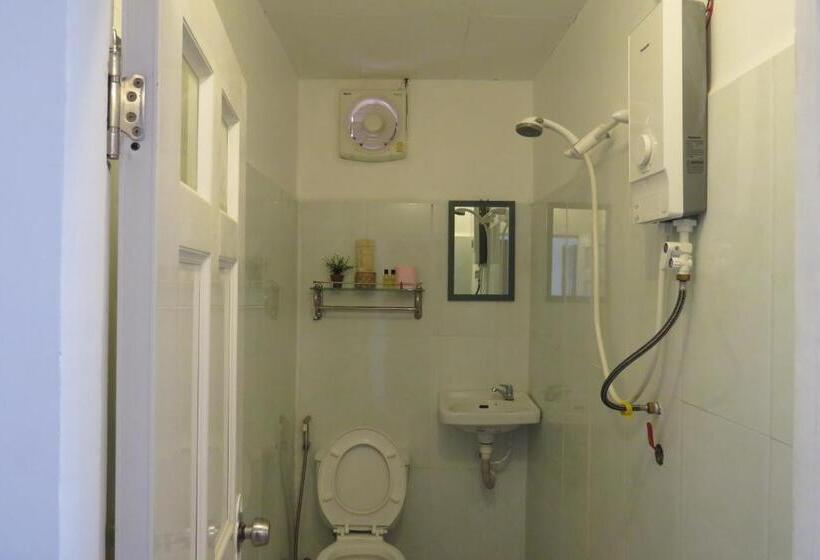 هتل Sorya Guesthouse & Dolphin Tours