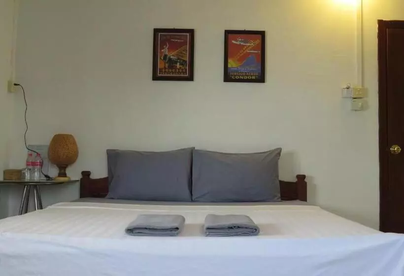 هتل Sorya Guesthouse & Dolphin Tours