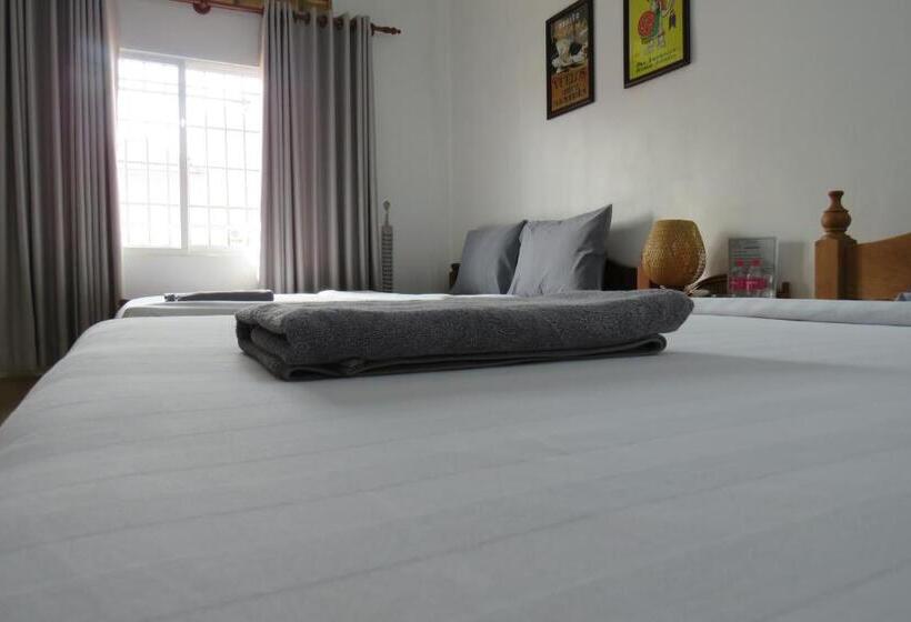 هتل Sorya Guesthouse & Dolphin Tours