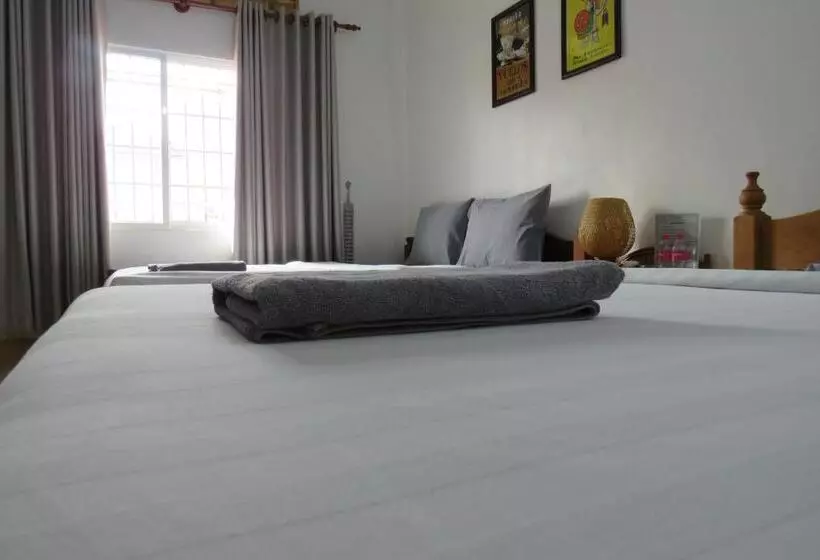 هتل Sorya Guesthouse & Dolphin Tours