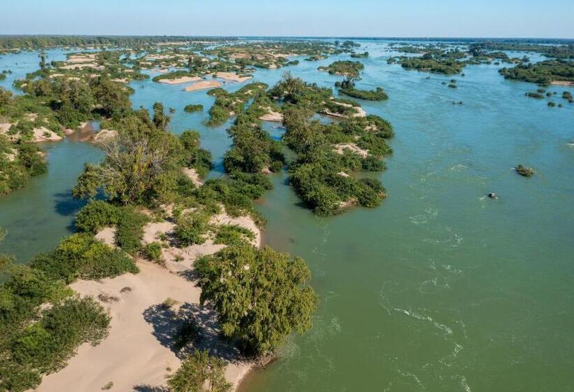 هتل Sorya Guesthouse & Dolphin Tours