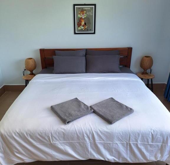 هتل Sorya Guesthouse & Dolphin Tours