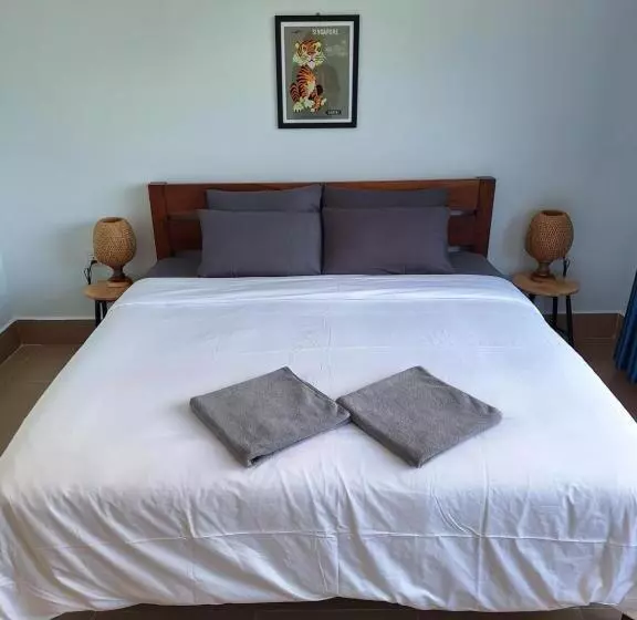 هتل Sorya Guesthouse & Dolphin Tours