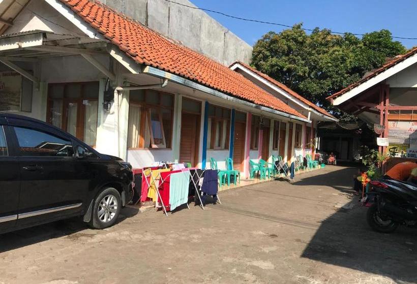 בית מלון כפרי Reddoorz Near Pantai Barat Pangandaran 2