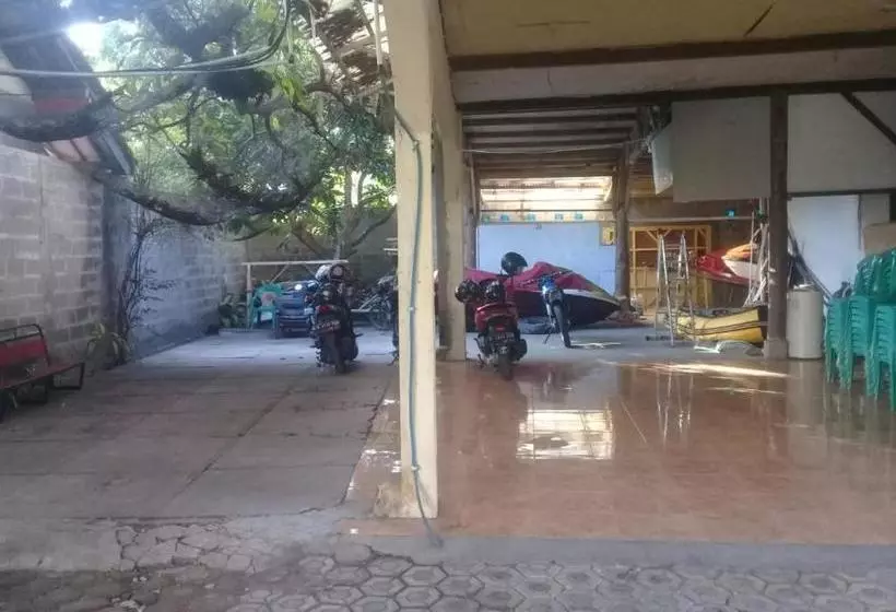 Hotelli Reddoorz Near Pantai Barat Pangandaran 2