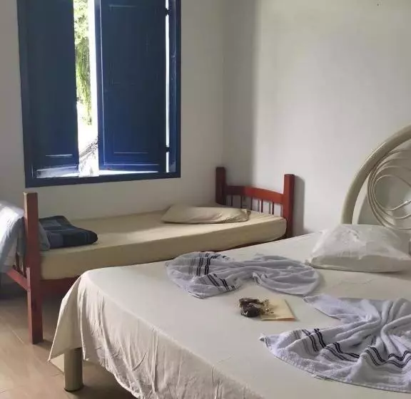 ユースホステル Pousada Vila Capelinha