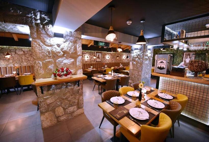 Dream House Hotel & Spa