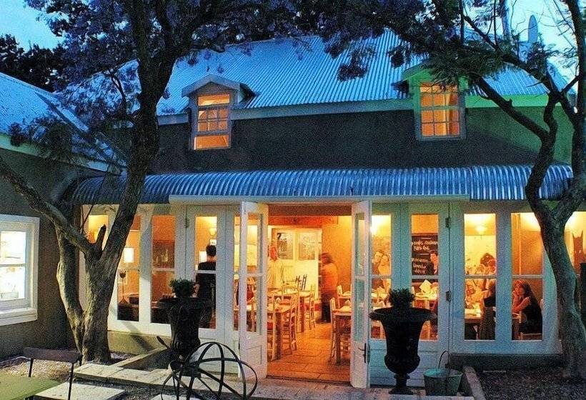 ホテル Cafe Felix & Old Oak Manor