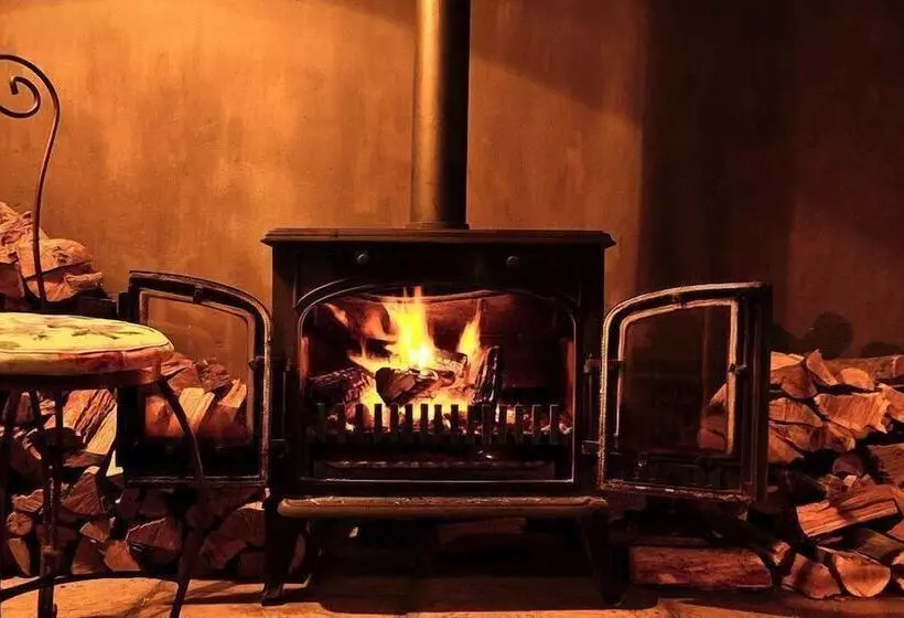 Hotelli Cafe Felix & Old Oak Manor