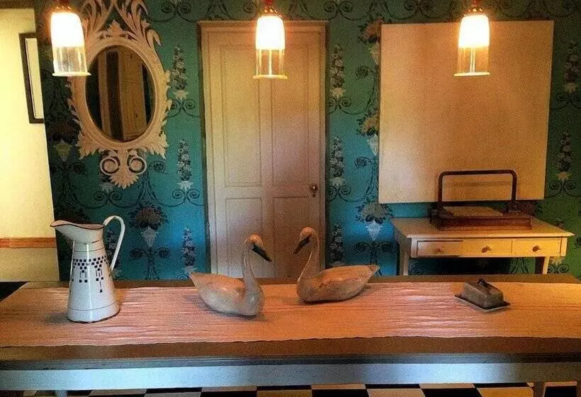 Hotelli Cafe Felix & Old Oak Manor