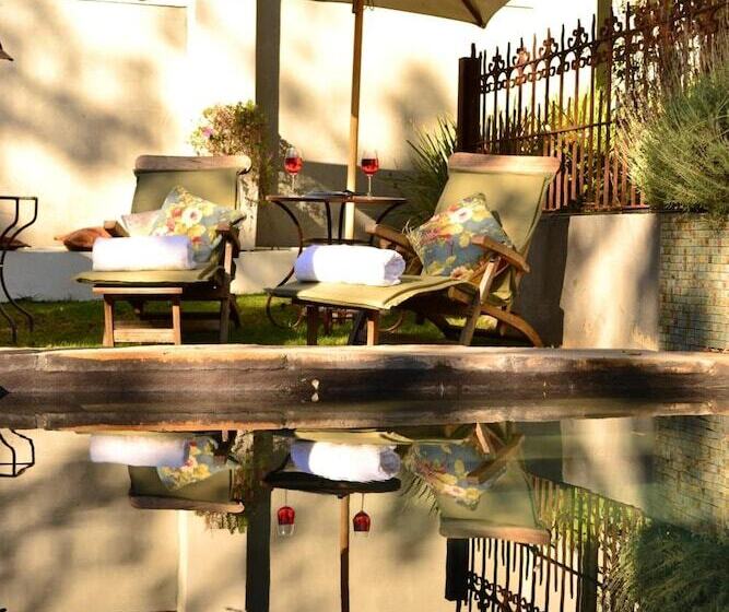 ホテル Cafe Felix & Old Oak Manor