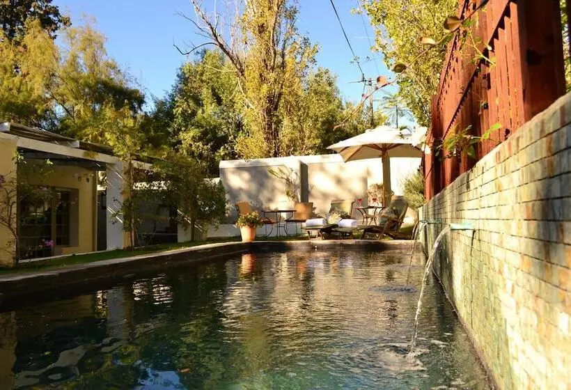 Hotelli Cafe Felix & Old Oak Manor