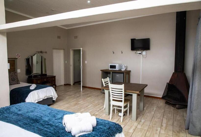 פנסיון Opstal Guestfarm