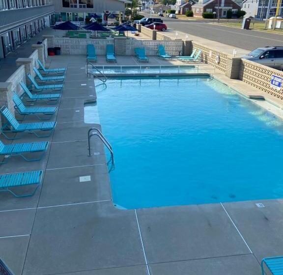 Yankee Clipper Resort Motel