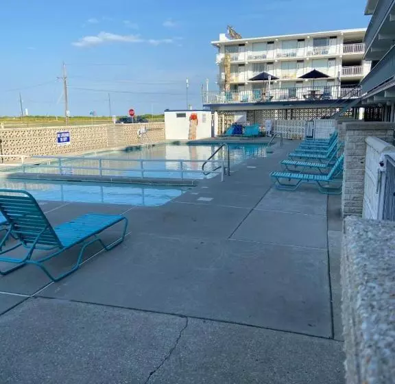 Yankee Clipper Resort Motel