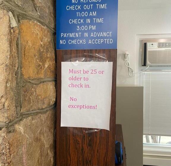 Yankee Clipper Resort Motel