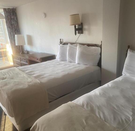 Yankee Clipper Resort Motel