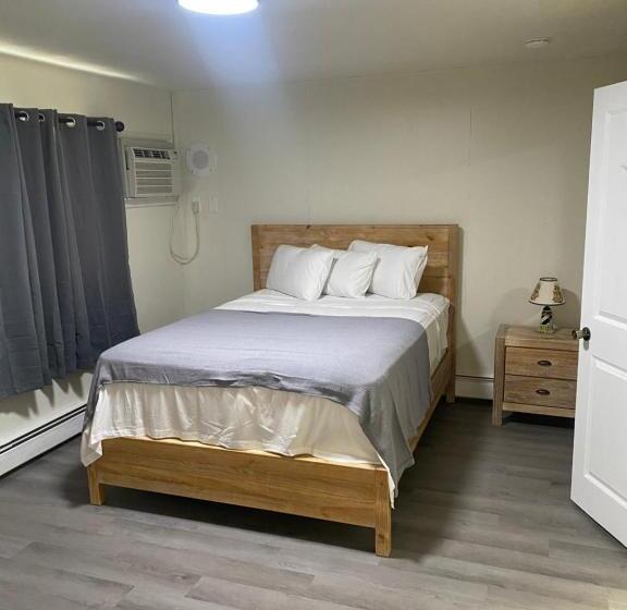 Yankee Clipper Resort Motel