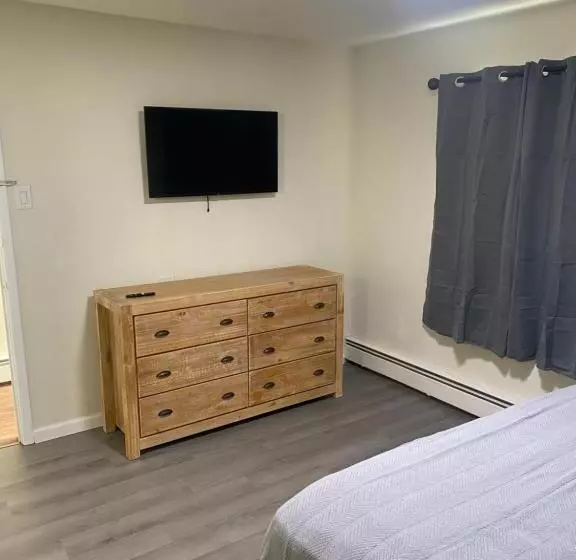 Yankee Clipper Resort Motel