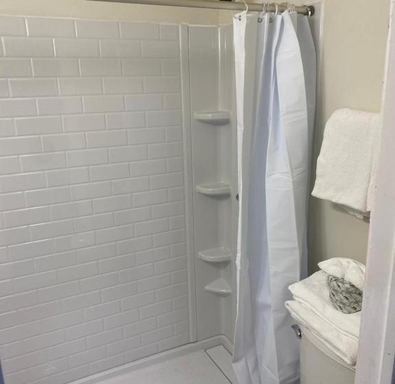 Yankee Clipper Resort Motel