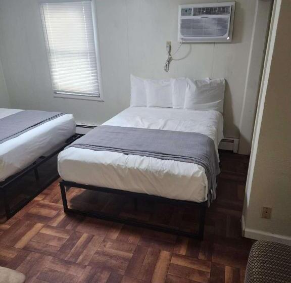 Yankee Clipper Resort Motel