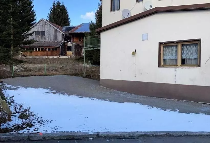 Apartment One Hostel   Bischofsmais