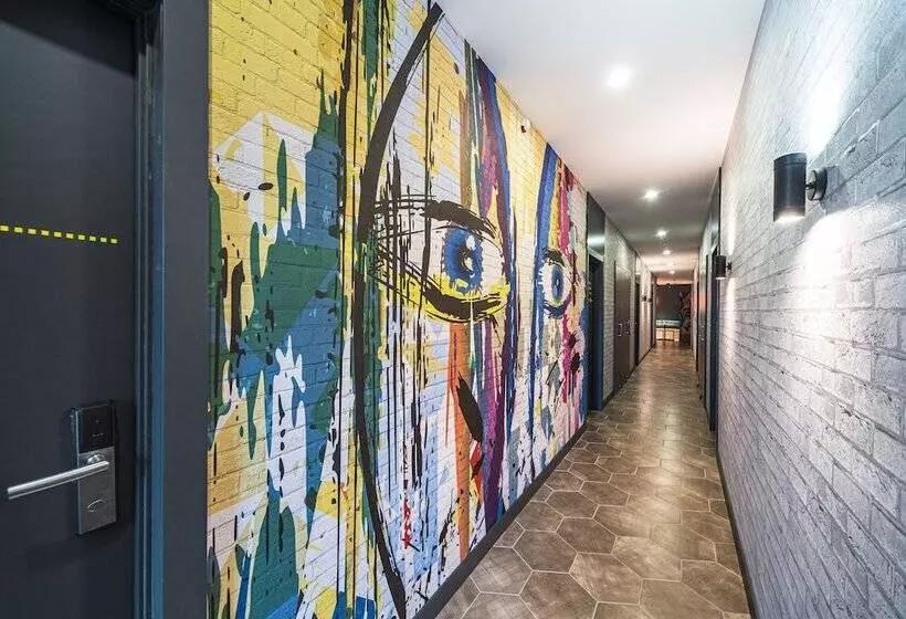 Metro Hostel