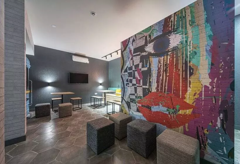 Metro Hostel