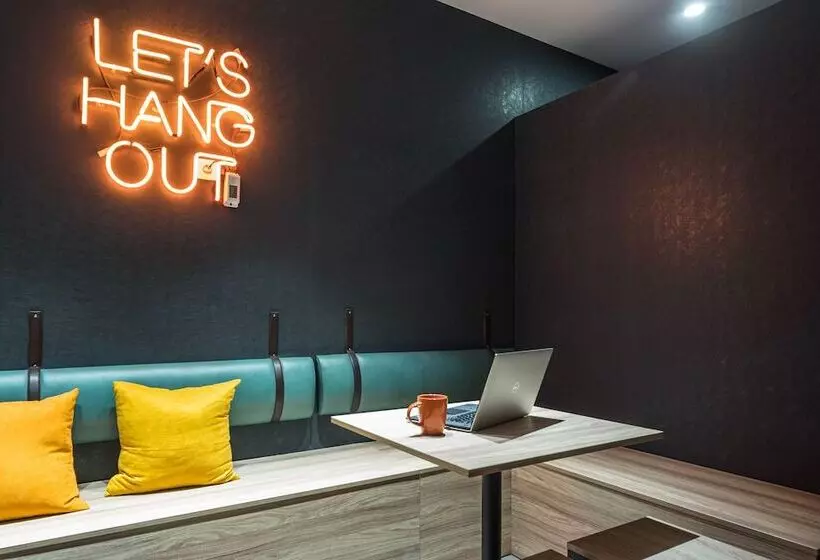 Metro Hostel