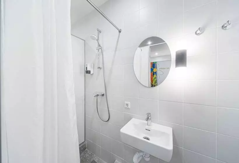 Metro Hostel