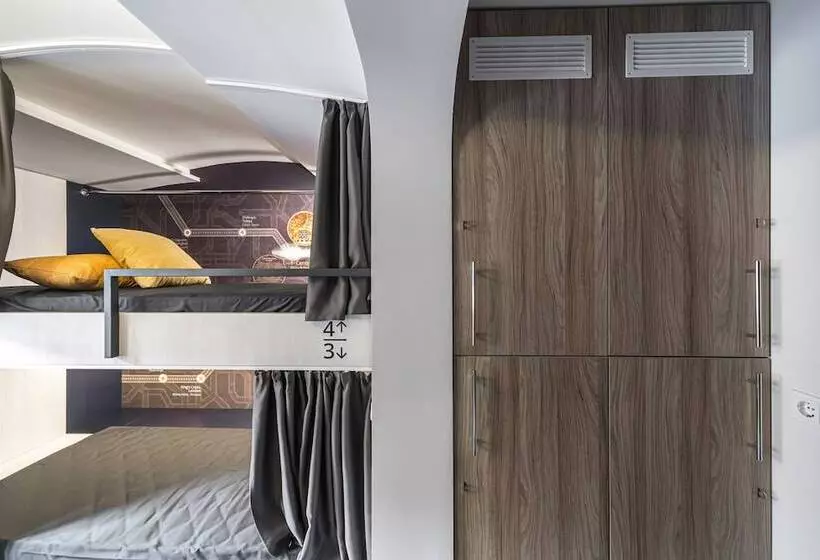 Metro Hostel