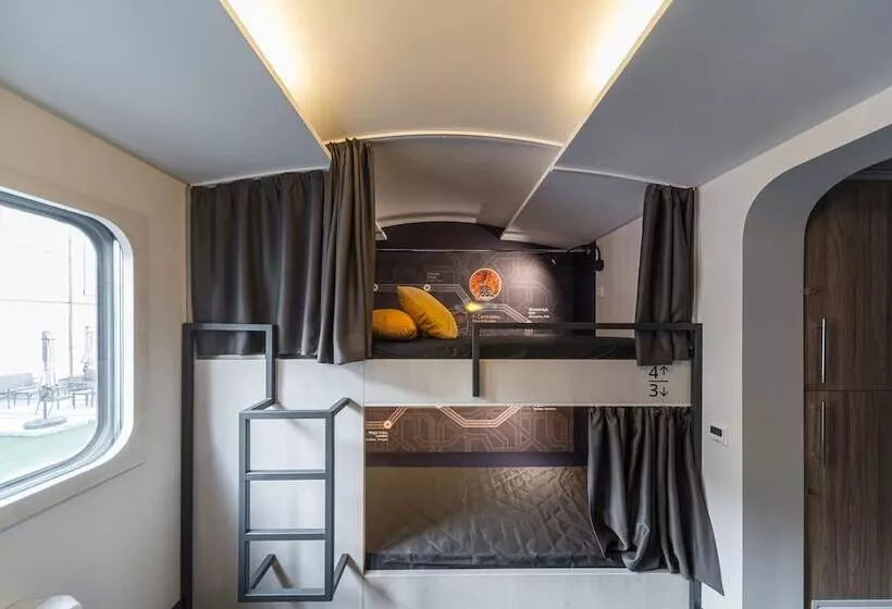 Metro Hostel