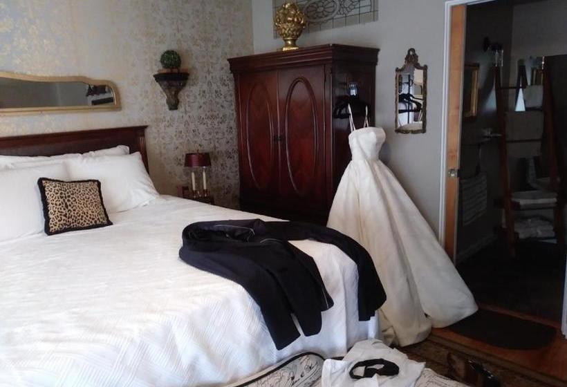 פנסיון The Guest House At The Regina House Tea Room