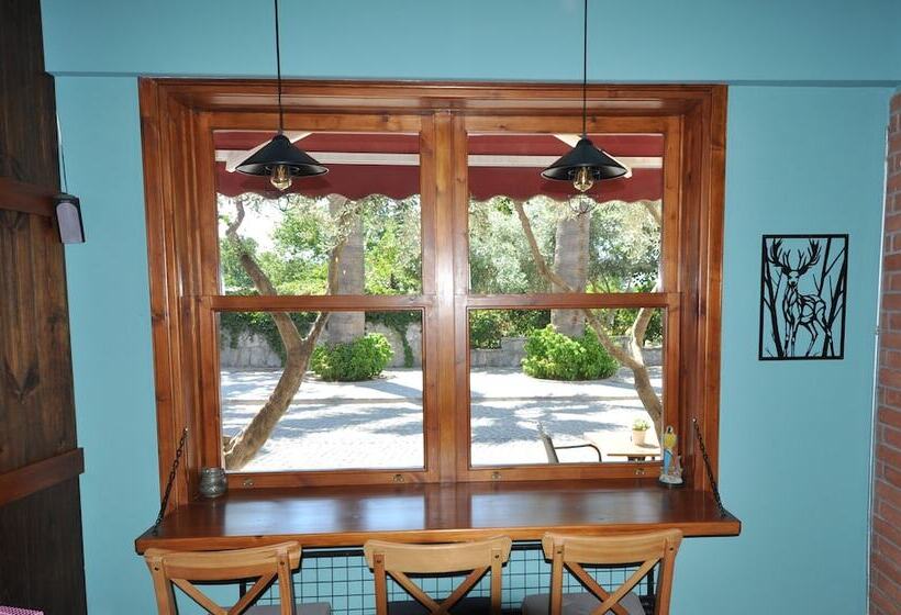 تختخواب و صبحانه Queen Bee