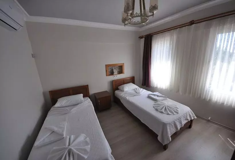 ベッドアンドブレックファースト Queen Bee