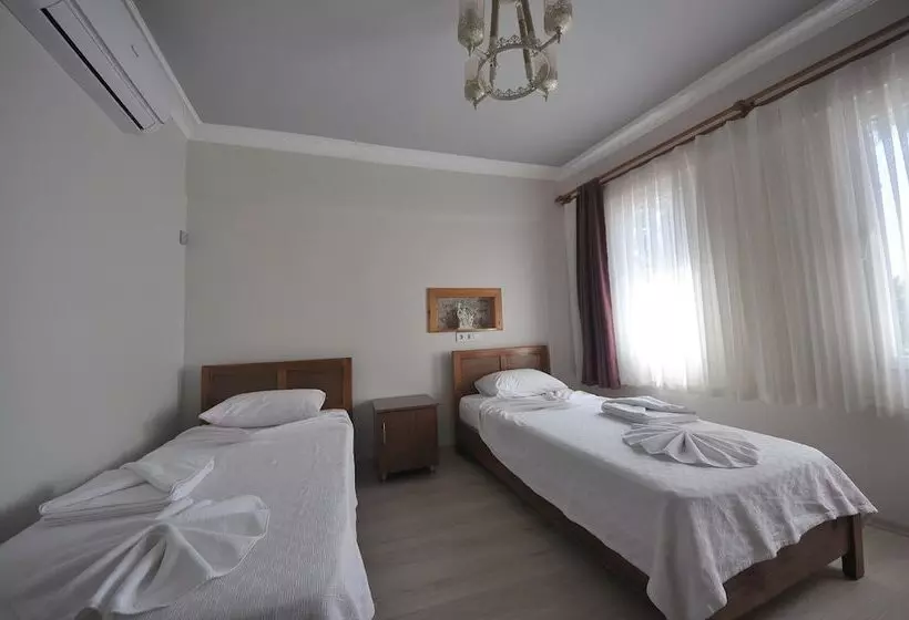 ベッドアンドブレックファースト Queen Bee