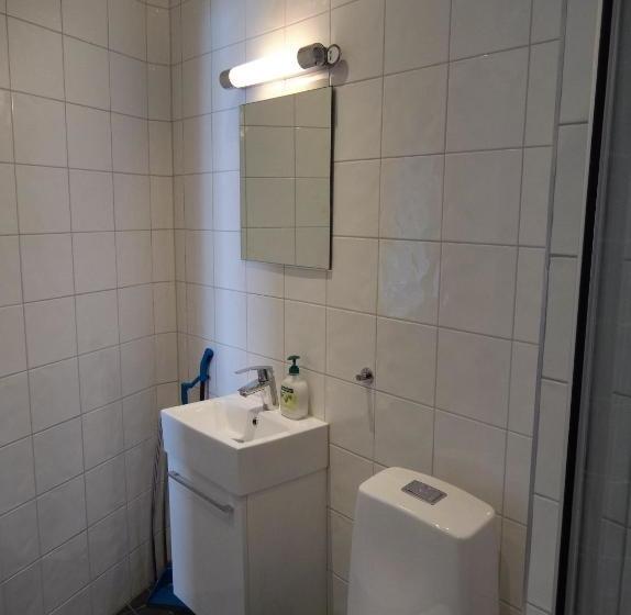 تختخواب و صبحانه Villa Kungssten