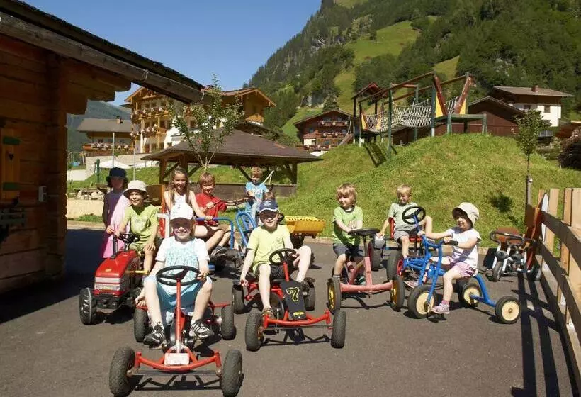 Familienhotel Oberkarteis