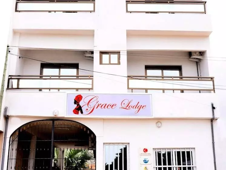 هتل Grace Lodge