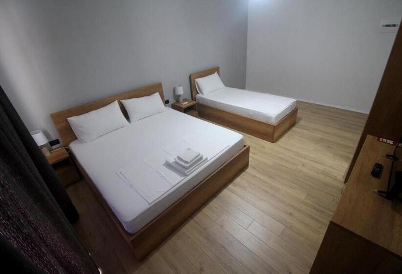 فندق Hill's Residence