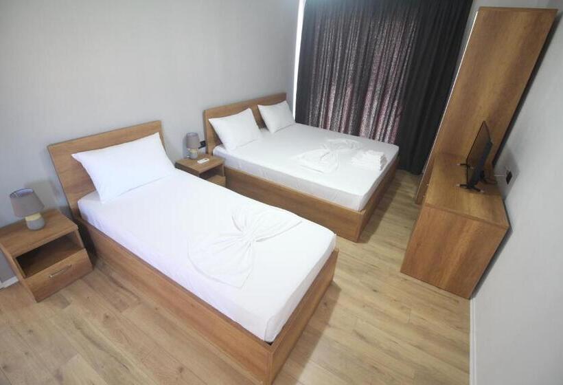 فندق Hill's Residence